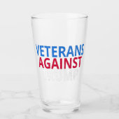 アンチトランプ – トランプに対する退役軍人 タンブラーグラス (正面)