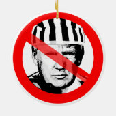 アンチドナルド・トランプ囚人が顔を渡った セラミックオーナメント (裏面)