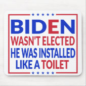 アンチバイデン氏、ジョーバイデン氏トイレのように – アンチバイデン氏 マウスパッド (正面)