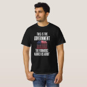 アンチ政府愛国的アメリカ人 Tシャツ (正面フル)