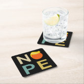 アンチ – トランプ – ノーペ版III スクエアペーパーコースター (インサイチュ)