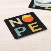 アンチ – トランプ – ノーペ版III スクエアペーパーコースター (アングル)