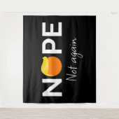 アンチ – トランプ – ノーペ、再びI タペストリー (正面)