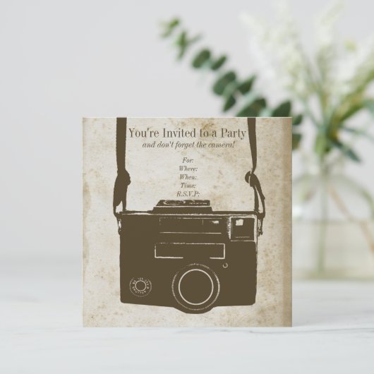 アンティークの紙の古いレトロのフィルムのカメラ 招待状 (スタンド正面)