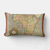 アンティークオールドワールドジェラルダスのメルカトル地図アフリカ ランバークッション (正面)