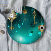 アンティークスケルトン鍵の緑の背景 缶バッジ (インサイチュ)