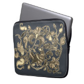 アンティークスチールノーザンバードスリーブ ラップトップスリーブ (正面左)