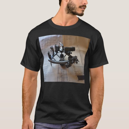 アンティークセクスタント Tシャツ (正面)
