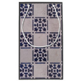 アンティークデルフトタイル青：クラシックオランダアートパターン スモールペーパーバッグ (裏面)