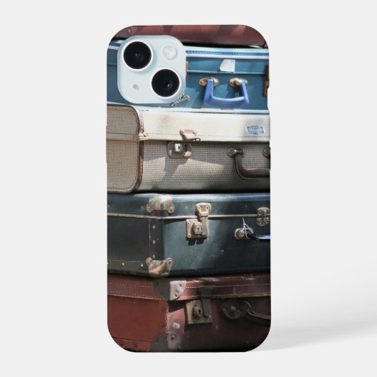 アンティークトランクの山 iPhone 15ケース (裏面)