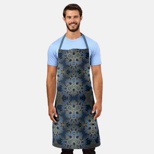 アンティークブルーデイジーフローラ エプロン (着用した状態)