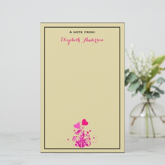 アンティークベージュとピンクの装飾ハート 便箋 (スタンド正面)