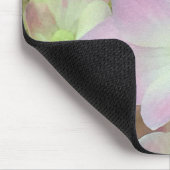 アンティークホワイトアンドダスティピンクアジャンジア花びら マウスパッド (コーナー)