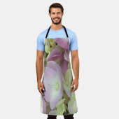 アンティークホワイト&ダスティピンクアジサイ花びら エプロン (着用した状態)