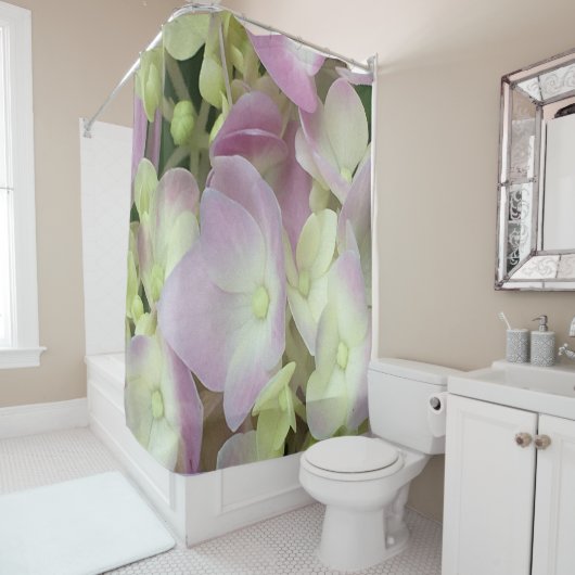 アンティークホワイト&ダスティピンクアジサイ花びら シャワーカーテン (インサイチュ)