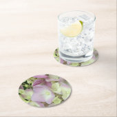 アンティークホワイト&ダスティピンクアジサイ花びら ラウンドペーパーコースター (インサイチュ)