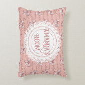 アンティークレタリングレースドイパーソナライズされたリー アクセントクッション (正面(垂直))