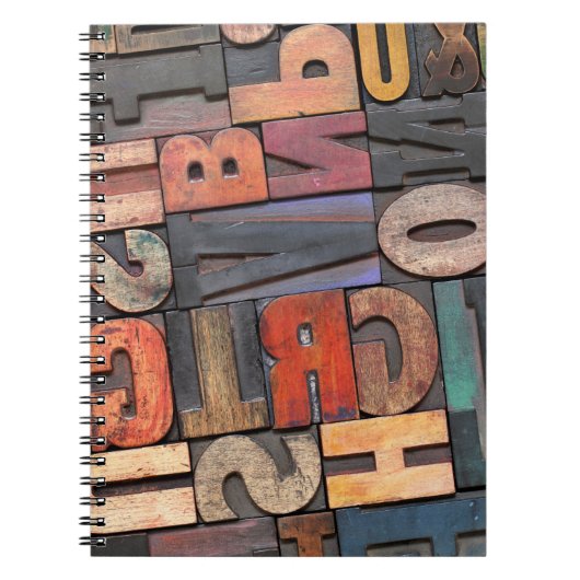 アンティークレタープレスブロックとカラーインクパターン ノートブック (正面)