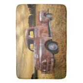 アンティークレッドトラックファームフィールド バスマット (正面縦)