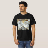 アンティーク世界地図、アトラス・マリティムス by John Seller Tシャツ (正面フル)