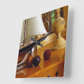 アンティーク型帆船によるテーブルの上のボール スクエア壁時計 (傾斜)