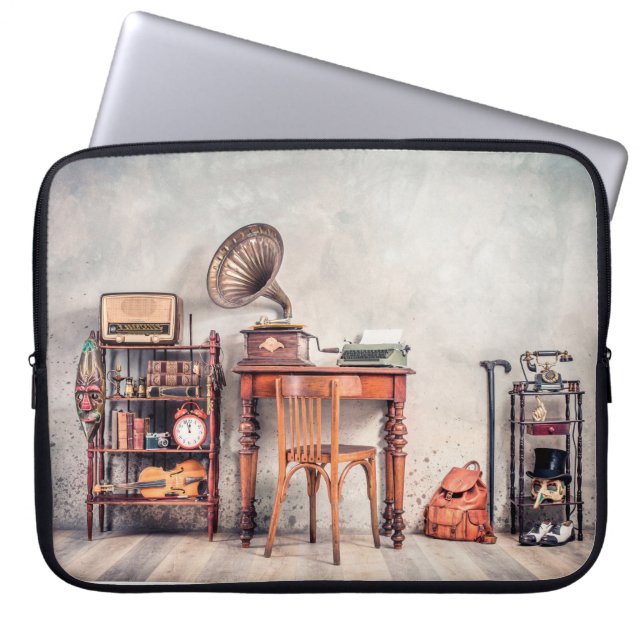 アンティーク椅子，古いタイプライター，レトロラジオ，グランプ ラップトップスリーブ (正面)