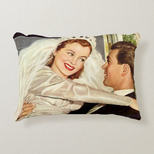 アンティーク結婚式 新婚夫婦、幸せな花嫁と新郎 アクセントクッション (正面)
