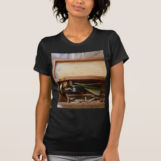 アンティーク船のログ Tシャツ (正面)