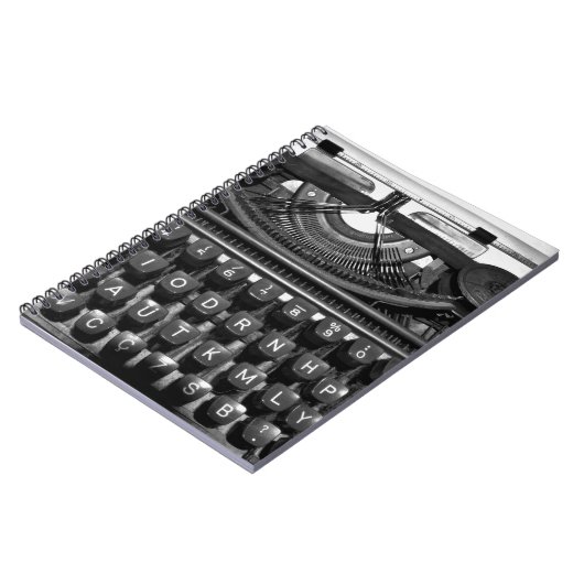 アンティーク60s rで使用される古いタイプライター ノートブック (左側)