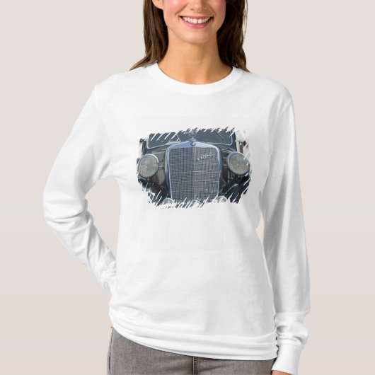 アンティーク メルセデス 2 Tシャツ (正面)