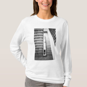 アンティーブ フランス, ピカソ美術館の階段 Tシャツ