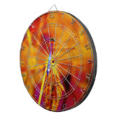 アンバーと暗い赤紫色のレインボードラゴンフライ ダーツボード (正面右)