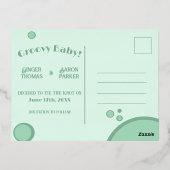 アンパサンドレトログリーン金ゴールド結婚式の日付の保存 箔招待状ポストカード (裏面)