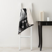 アンプとコントロールノブ付きの赤いスピーカ シェルパブランケット (インサイチュ)