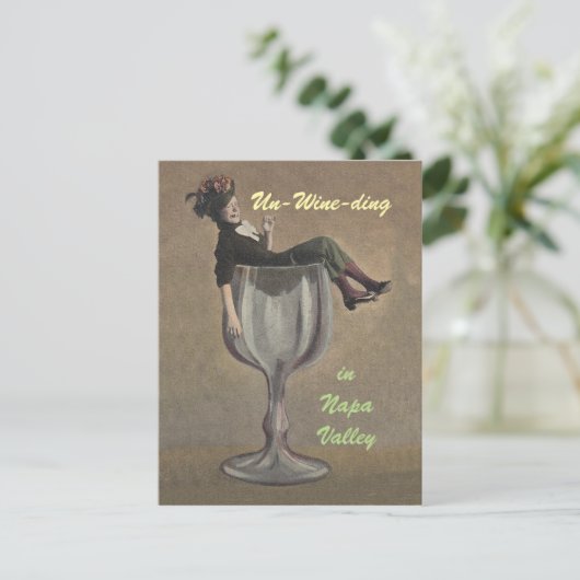 アンワインディングおもしろいヴィンテージワインギャルガラスポストカード ポストカード (スタンド正面)