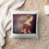 アンMarie Donahue著赤い女性 クッション (ブランケット)