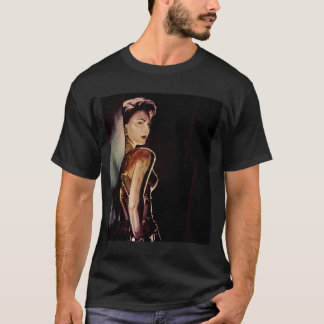 アヴァ Tシャツ