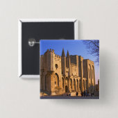 アヴィニョンの教皇の宮殿と人 缶バッジ (正面&裏面)