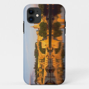 アヴィニョン、ヴォクリューズ、プロヴァンス、フランス、ローヌ iPhone 11 ケース