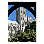 アーカイウェイカードを通るワシントン国家大聖堂 (正面)