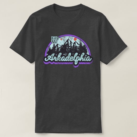 アーカデルフィア、アーカンソー州 Tシャツ (デザイン正面)