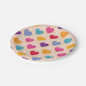 アーカラフルトポップ・アートのハートパターン ペーパープレート (アングル)