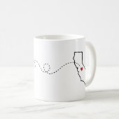 アーカンソーからカリフォルニア – ハート2ハート・コーヒー・マグ コーヒーマグカップ (正面右)