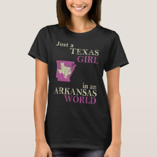 アーカンソー州の世界地図に描かれたテキサス娘 Tシャツ