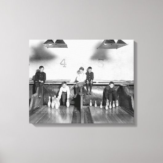 アーケードボーリング路地， 1909 キャンバスプリント (正面)