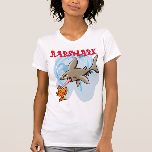 アーシャ素晴らしークが魚を捕まえる。 Tシャツ (正面)