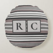 アースエレガントトーンブラウンサバンナストライプモノグラム ラウンドクッション (正面)