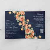 アースカラーのピーチの花のネイビーブルーのQRコード付き結婚式 招待状 (内部)