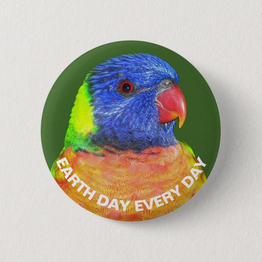 アースデイ毎日レインボーロリケエオウム 缶バッジ (正面)