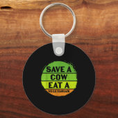 アースデー+牛を救え+ベジタリアンで環境保護+おもしろTシャツ キーホルダー (正面)